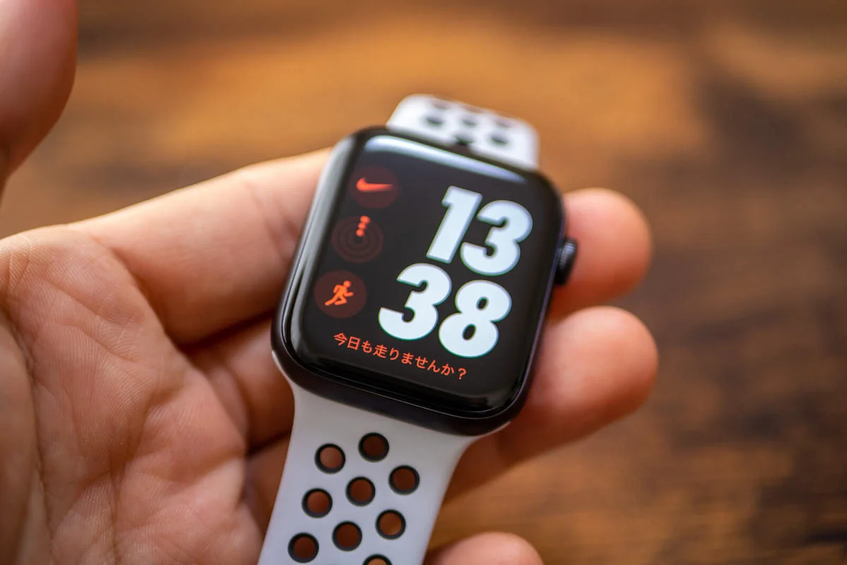 Apple Watch Nike Series 6 レビュー | 通常モデルのアップルウォッチ 