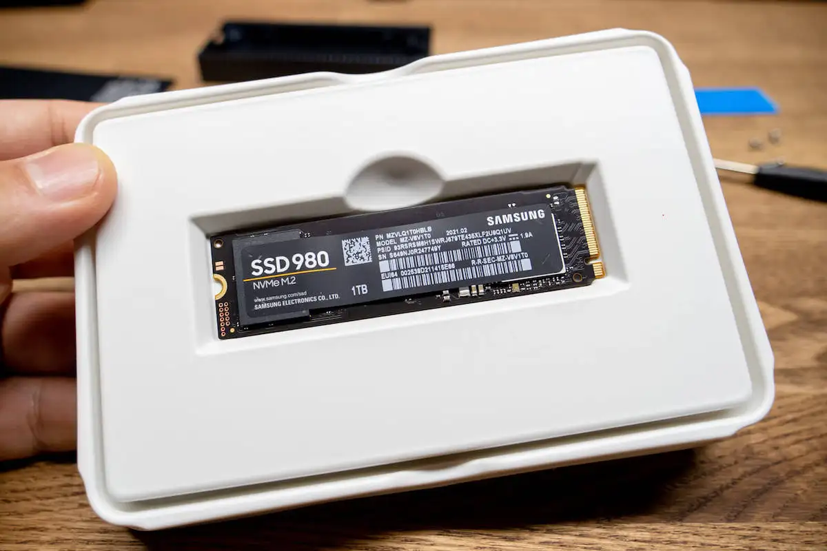 SAMSUNG SSD 980 MZ-V8V1T0B